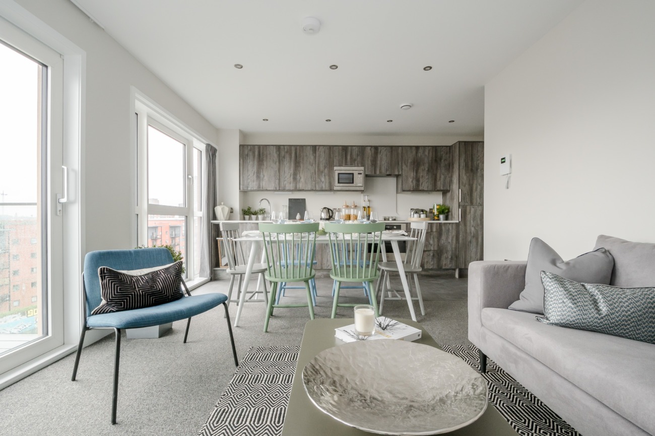 3 bed apartment - Pomona Wharf